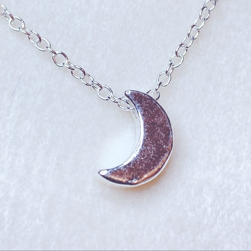 ❣️$25/3❣️ Little Crescent Pendant Sterling Silver Necklace - Picture 6 of 9